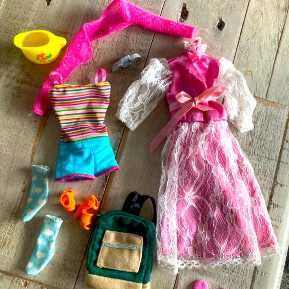 Barbie clothes lot